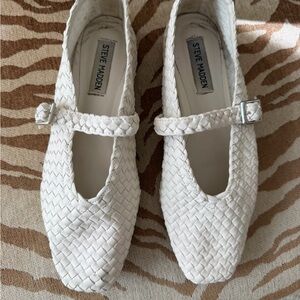 Steve Madden White Woven ballet flats